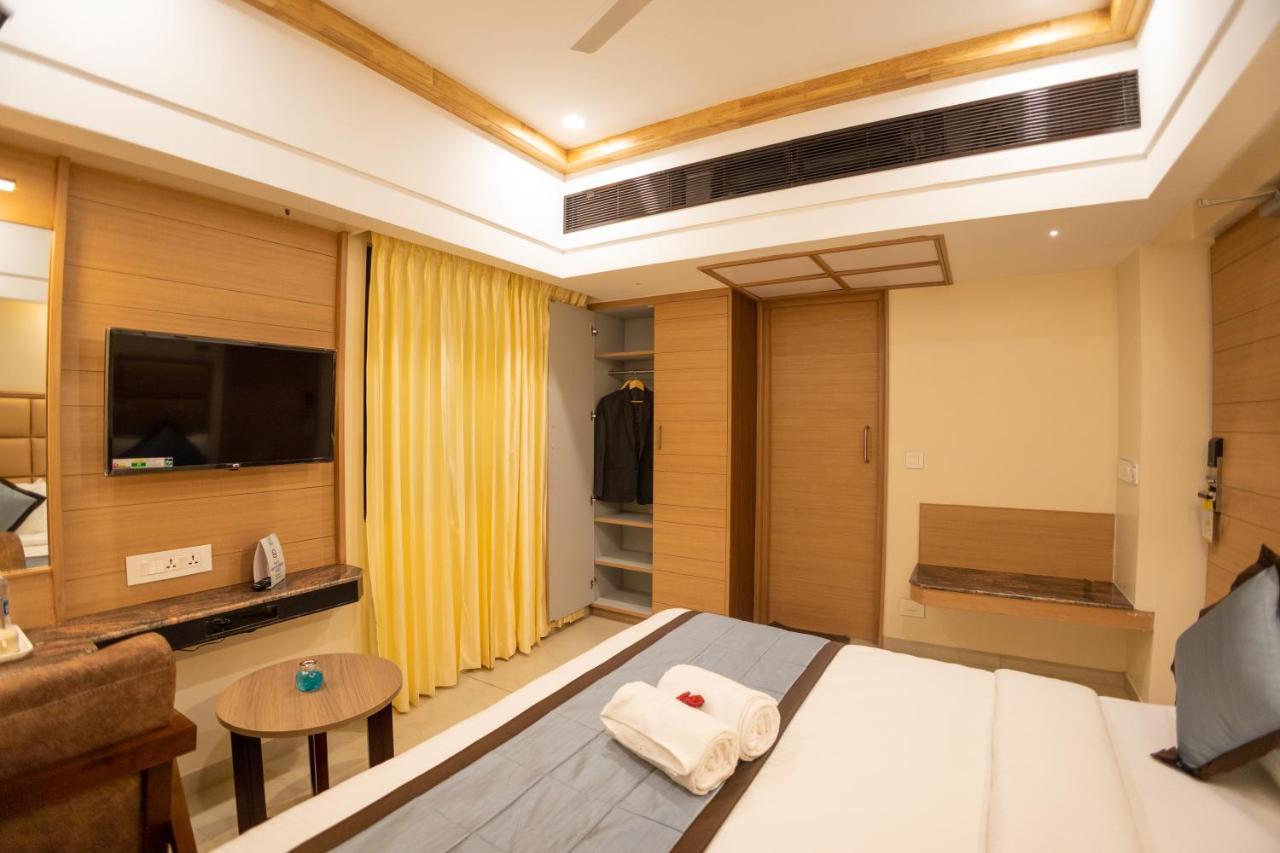 Hotel Grand Sabarees
