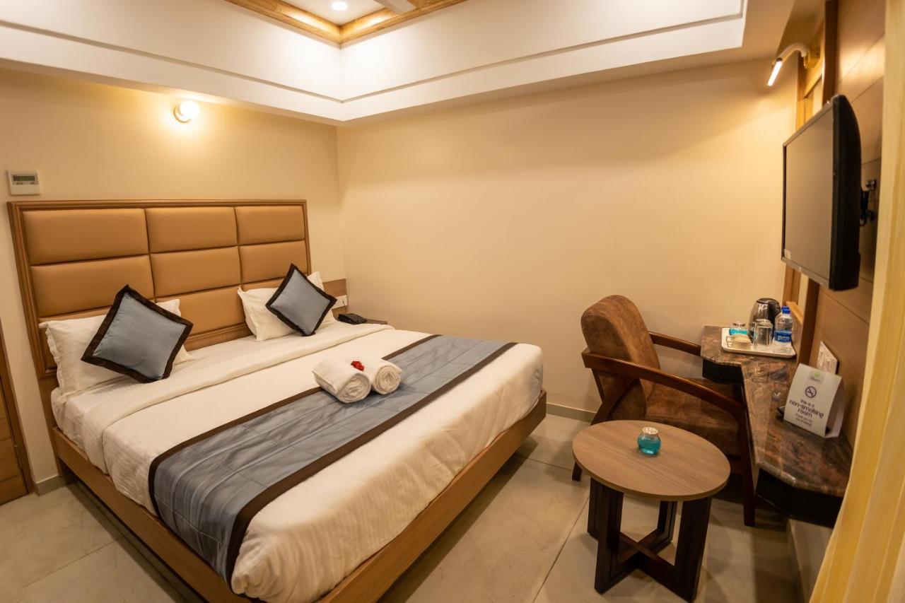 Grand Sabarees Hotel