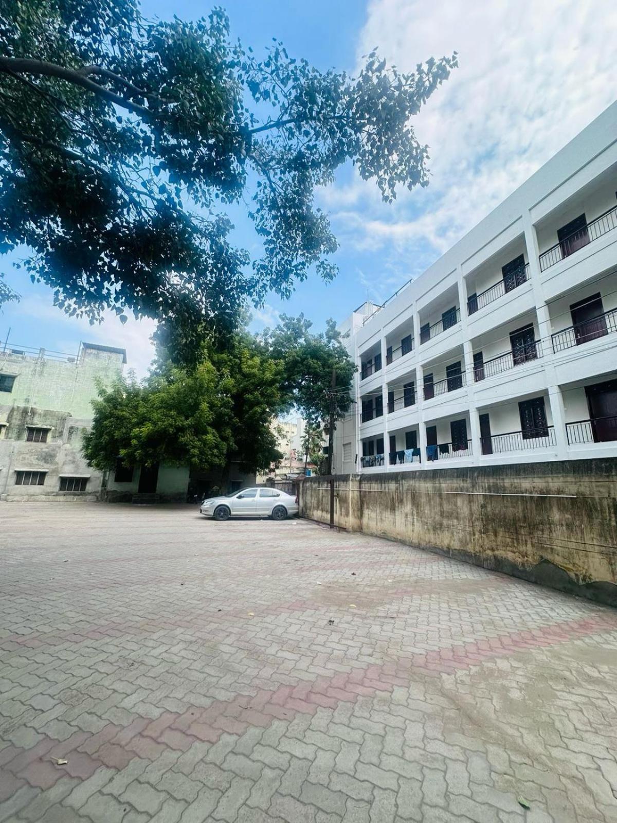 Grand Sabarees Hotel Madurai